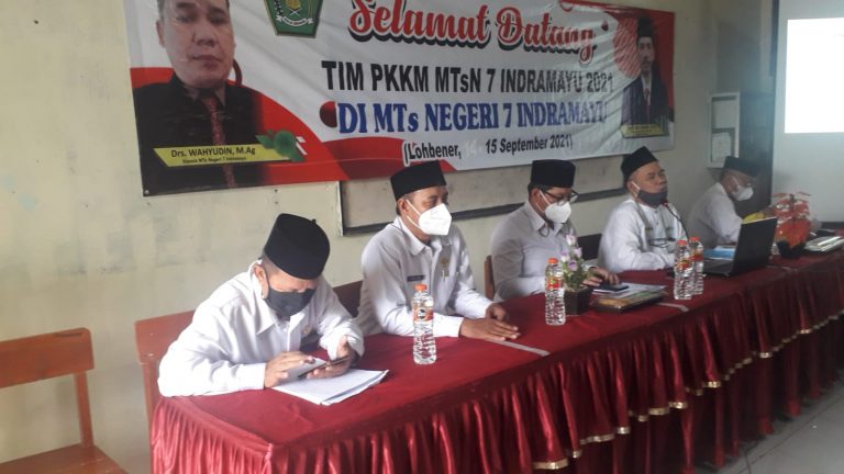 Gb-1.-Penilai-PKKM-dari-Kemenag-Kanwil-Kasi-GTK-Jabar-H.-Ade-Ruhiyat-S.Sos_.-M.M.-Kasi-Dikmad-Drs.-H.-Zaenal-Arifin-M.A.-dan-Pengawas-Kemenag-Indramayu